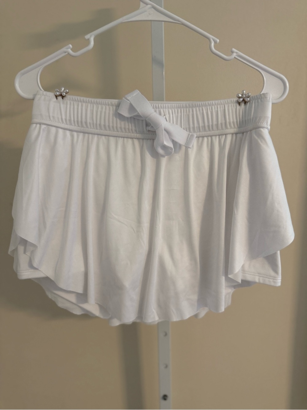 NWOT Zenana White Layered Active Skort with Tie Waist